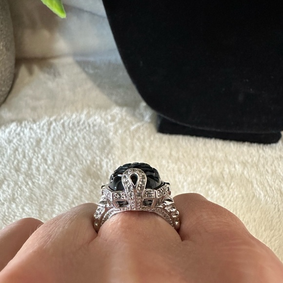 Carved Black Quartz With Small Crystals Throughout. 925SterlingSilver. Size 5.75 - Picture 5 of 11